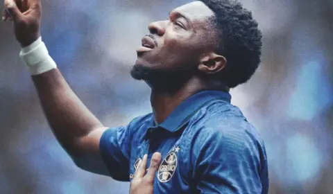 Grêmio 3 x 1 Vitória – Tricolor afasta má fase na Arena e volta a sonhar com Libertadores