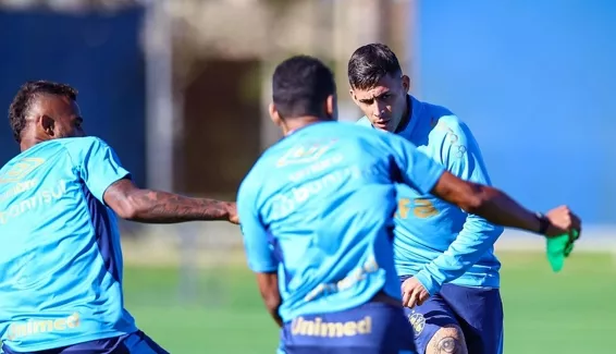 Grêmio sobe posições no Brasileirão e mira confronto com o Vitória