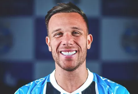 Grêmio tem baixas e estreia de Arthur contra Mirassol pelo Brasileirão