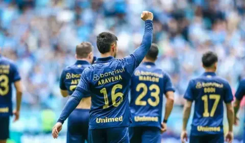 Grêmio vence Vitória e projeta sequência positiva no Brasileirão