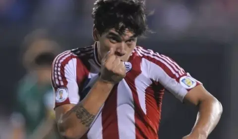 Gustavo Gómez vibra com Paraguai classificado à Copa do Mundo