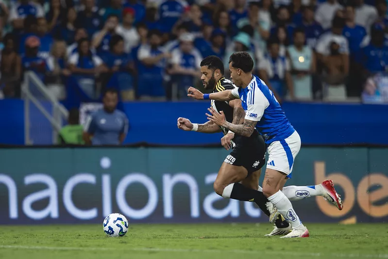 Hulk reconhece baixa do Atlético-MG durante eliminação na Copa do Brasil (Foto: Pedro Souza / Atlético)