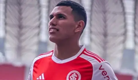 Internacional sofre nova cobrança da FIFA por dívida com Lanús por Aguirre