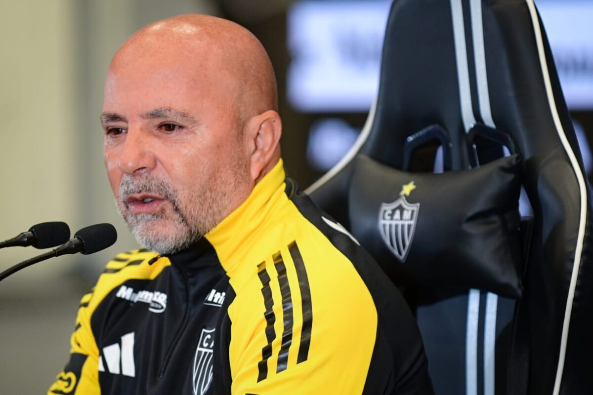 Jorge Sampaoli em entrevista de apresentação como novo técnico do Atlético - (foto: Leandro Couri/EM/D.A Press)
