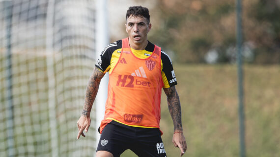 Saravia, lateral-direito do Atlético (foto: Pedro Souza/Atlético)