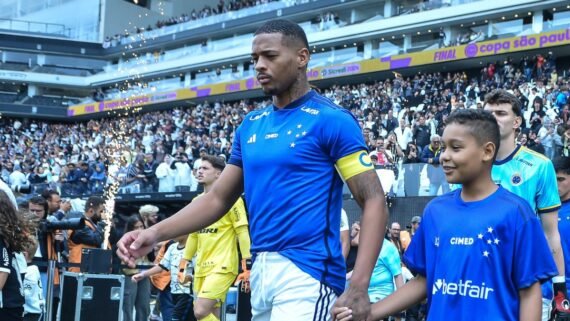 Pedrão antes do jogo contra o Corinthians (foto: Staff Images/Cruzeiro)