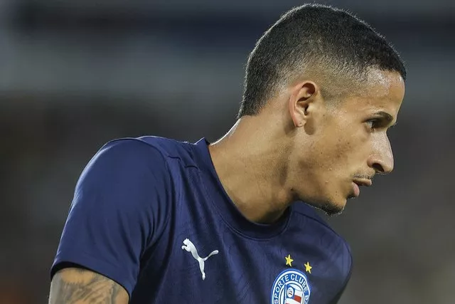 O lateral-esquerdo Luciano Juba admitiu a dificuldade de encarar o Fluminense (Fotos: Rafael Rodrigues/ECB)