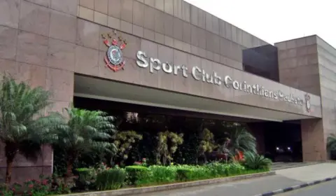 Justiça autoriza quebra de sigilo de cartões corporativos do Corinthians após pedido do MP