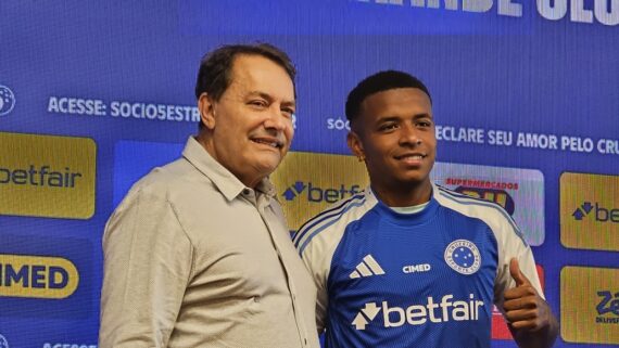 Pedrinho e Keny Arroyo (foto: João Victor Pena/No Ataque)