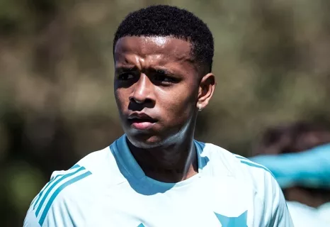 Keny Arroyo projeta sucesso no Cruzeiro: “Vim para jogar bem e ser destaque”