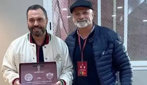 Lanús comete gafe e erra escudo em homenagem ao Fluminense