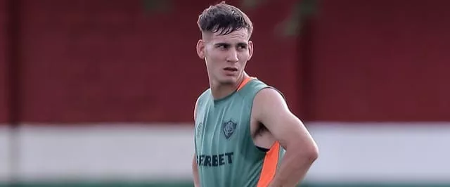 Lavega se destaca e aumenta as opções de Renato Gaúcho no Fluminense