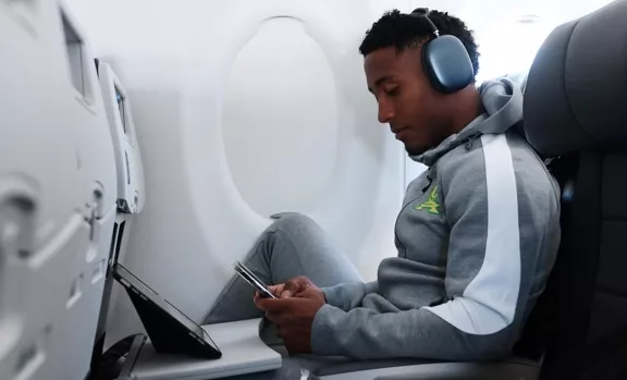 Lucas Ribeiro acerta com Cultural Leonesa e recusa Fluminense