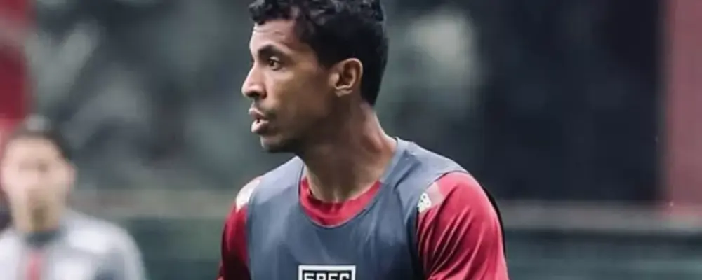 Luiz Gustavo é liberado pelo DM e reforça o meio-campo do São Paulo