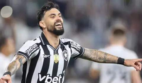 Mastriani pode ser novidade do Botafogo contra o Grêmio