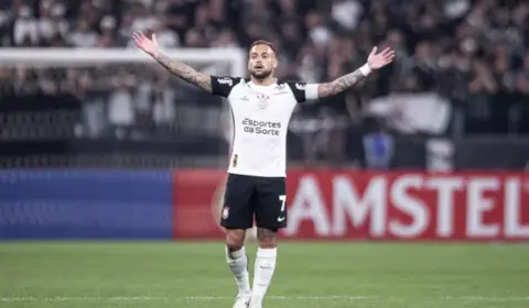 Maycon adota tom conciliador em meio à indefinição sobre futuro no Corinthians