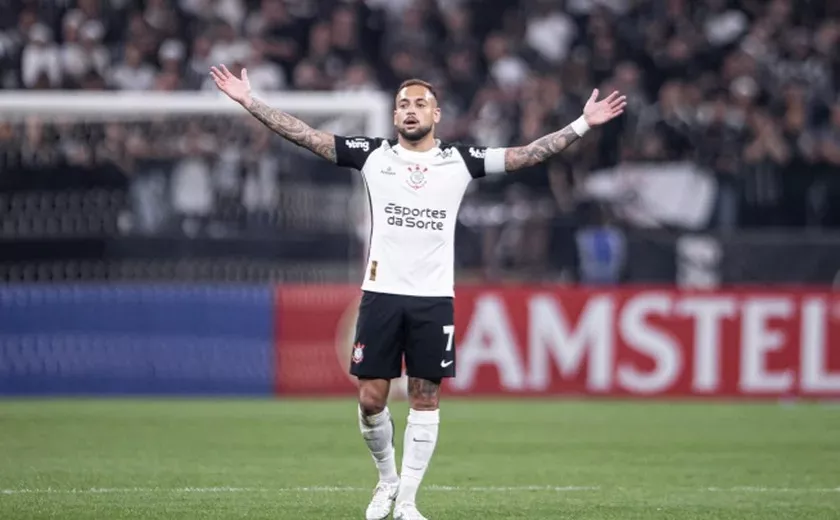 Maycon adota tom conciliador em meio à indefinição sobre futuro no Corinthians (Foto: Rodrigo Coca/Ag.Corinthians)