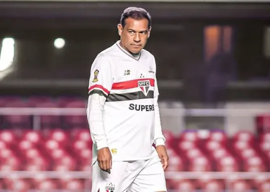 Muller detona Luciano: ‘É o ídolo que merecem. Perde gol e faz show’