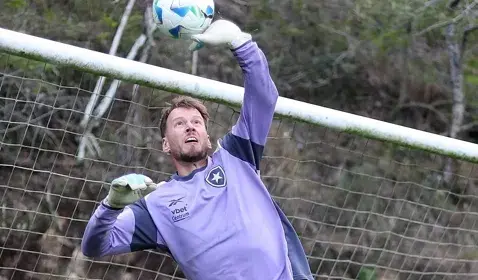 Neto sente lesão e desfalca Botafogo contra Mirassol no Brasileirão