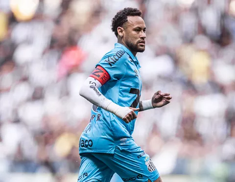 Neymar detona gramado sintético: ‘Comprovado, é uma m****’