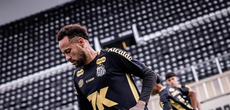 Neymar só deve voltar ao Santos em novembro pelo Brasileirão