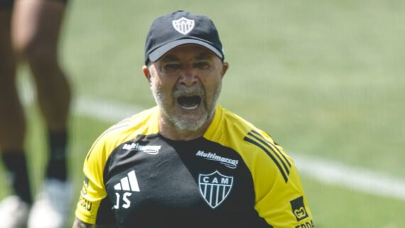 Sampaoli durante treino do Atlético na Cidade do Galo (foto: Pedro Souza/Atlético)