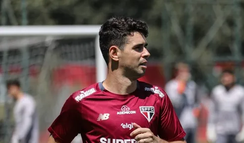 Oscar segue fora do São Paulo e Crespo explica cautela: “Eu quero ter calma com ele”