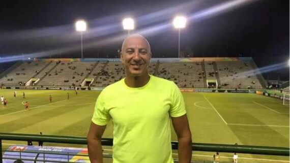 Jorge Ramos no Estádio Bezerrão, em Brasília (foto: Mariana Fraga Duarte/CB/D.A Press)