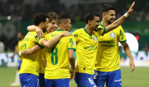 Palmeiras 4 x 1 Fortaleza – Verdão cola no Flamengo no Brasileirão