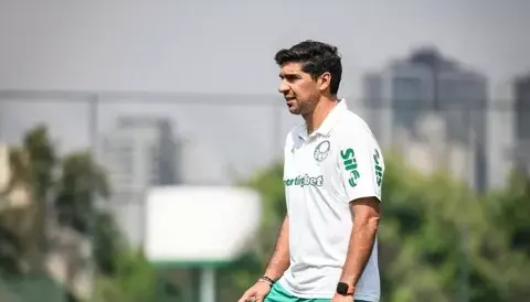 Palmeiras faz três trocas na lista da Libertadores 2025