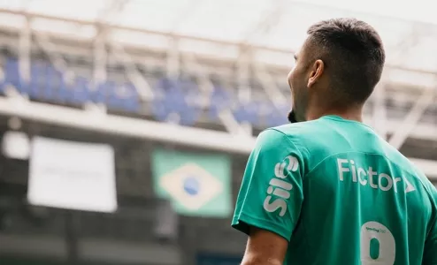 Palmeiras faz último treino com novidades para pegar o Internacional