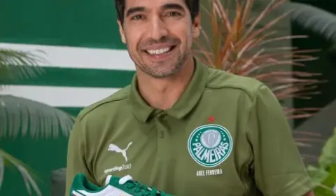 Palmeiras lança novo tênis inspirado em Abel Ferreira