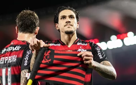Pedro brilha no Flamengo e descarta saída após polêmicas