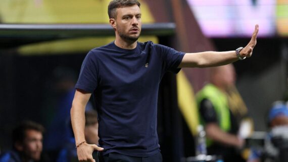 Martin Anselmi, provável novo técnico do Atlético, durante partida pelo Porto no Mundial de Clubes (foto: Kevin C. Cox/AFP)