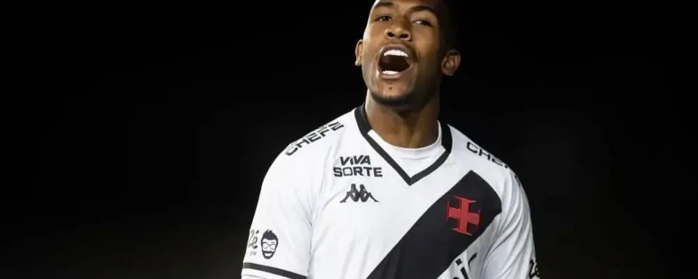 Rayan se firma como principal nome do Vasco e agradece Diniz: ‘Paizão’