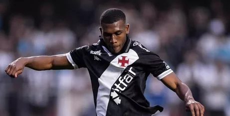Rayan segue no Vasco: Diniz reforça importância do atacante