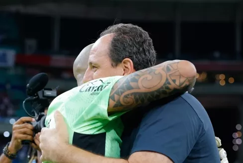 Rogério Ceni faz história e Bahia sonha com título nacional