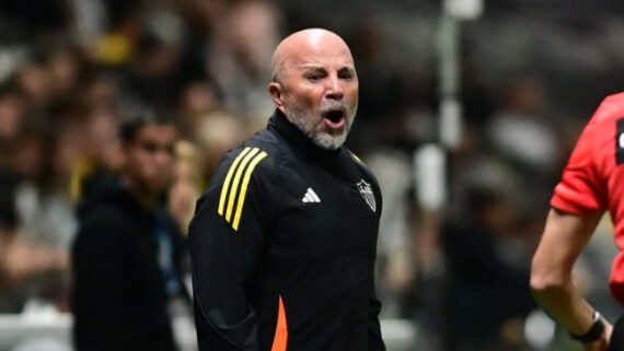 Sampaoli durante duelo entre Atlético e Mirassol na Arena MRV (foto: Leandro Couri/EM/D.A. Press)