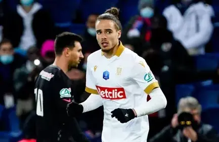 Santos acerta com Billal Brahimi, ex-Nice, para reforçar ataque