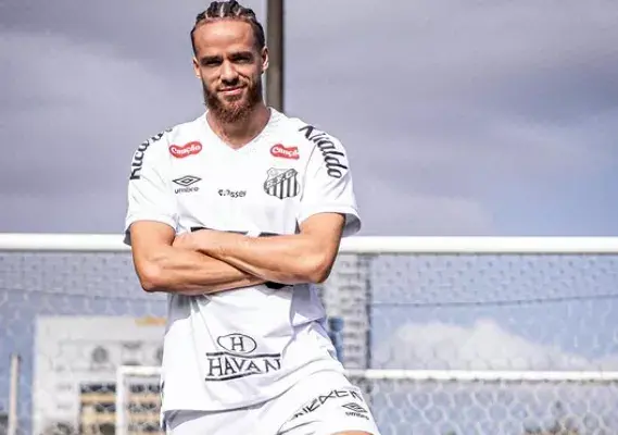 Santos anuncia a contratação de Billal para elevar a força do ataque