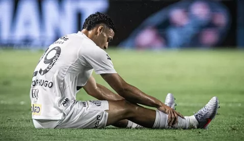 Santos perde Victor Hugo lesionado antes de encarar o Bragantino