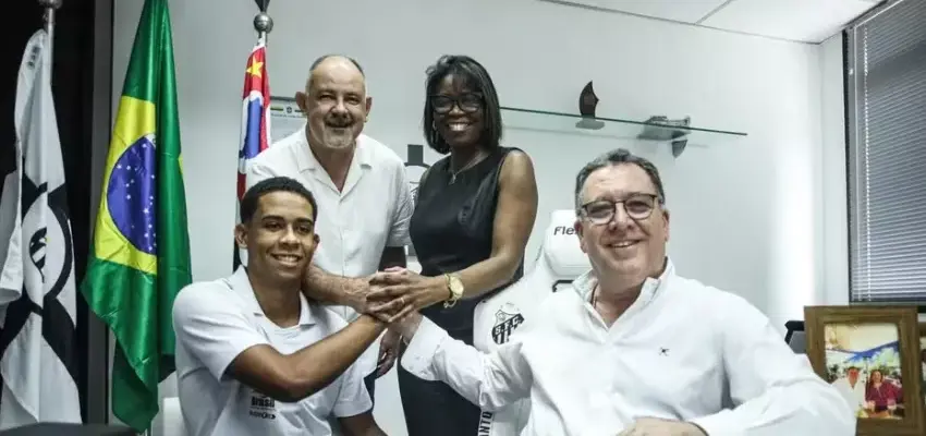 Santos renova contrato de João Alencar até 2030