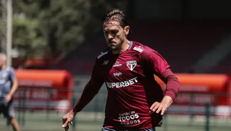 São Paulo pode mudar defesa contra Fortaleza por conta de desfalques