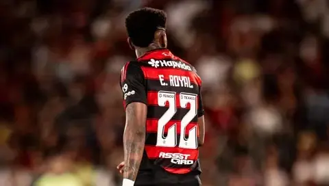 Superação: Emerson Royal quase largou o futebol antes de brilhar no Flamengo