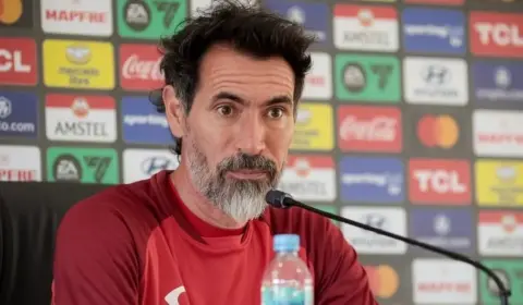 Técnico do Estudiantes projeta duelo contra o Flamengo: ‘Não será fácil’