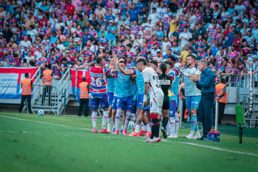 Fortaleza bate Vitória Brasileirão