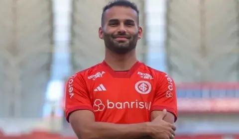 Thiago Maia do Internacional é homenageado como Cidadão de Porto Alegre