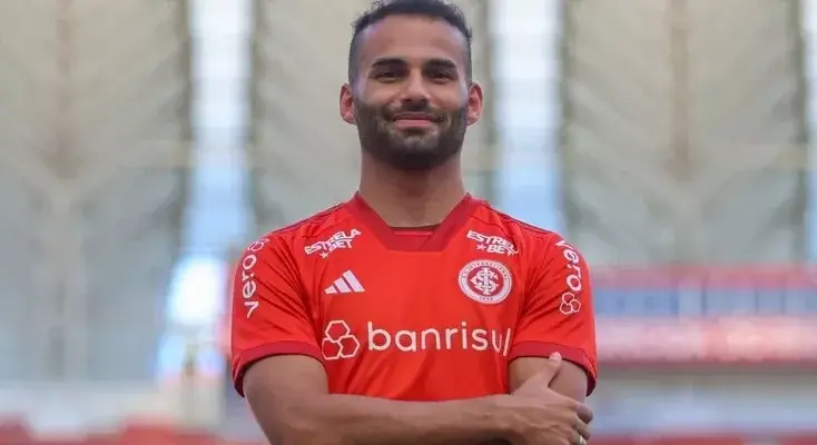 Thiago Maia do Internacional é homenageado como Cidadão de Porto Alegre