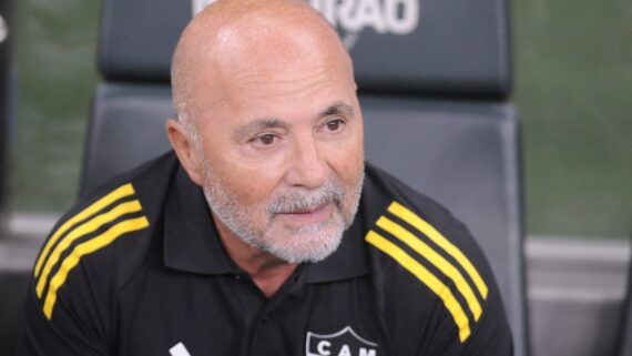 Jorge Sampaoli, técnico do Atlético, antes de clássico contra o Cruzeiro (foto: Alexandre Guzanshe/EM/D.A. Press)