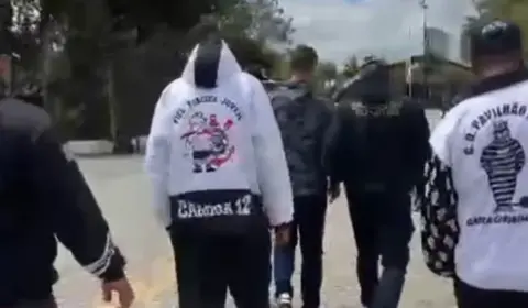 Torcidas organizadas vão ao CT do Corinthians conversar com o elenco